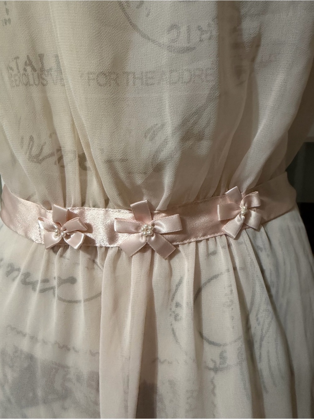 Oscar de la Renta Sleepwear Sheer Satin-Trim Robe in Blush - Picture 3 of 10